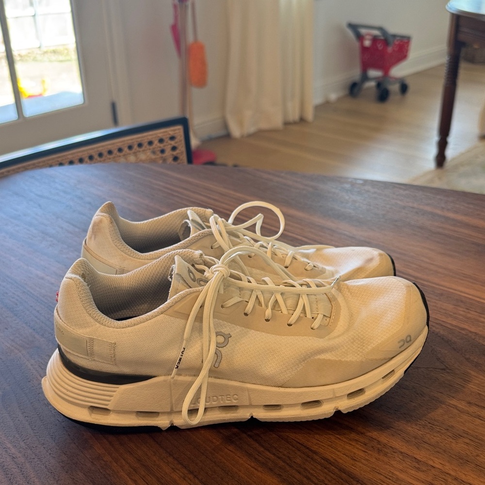 On Running cloudtech tennis shoes